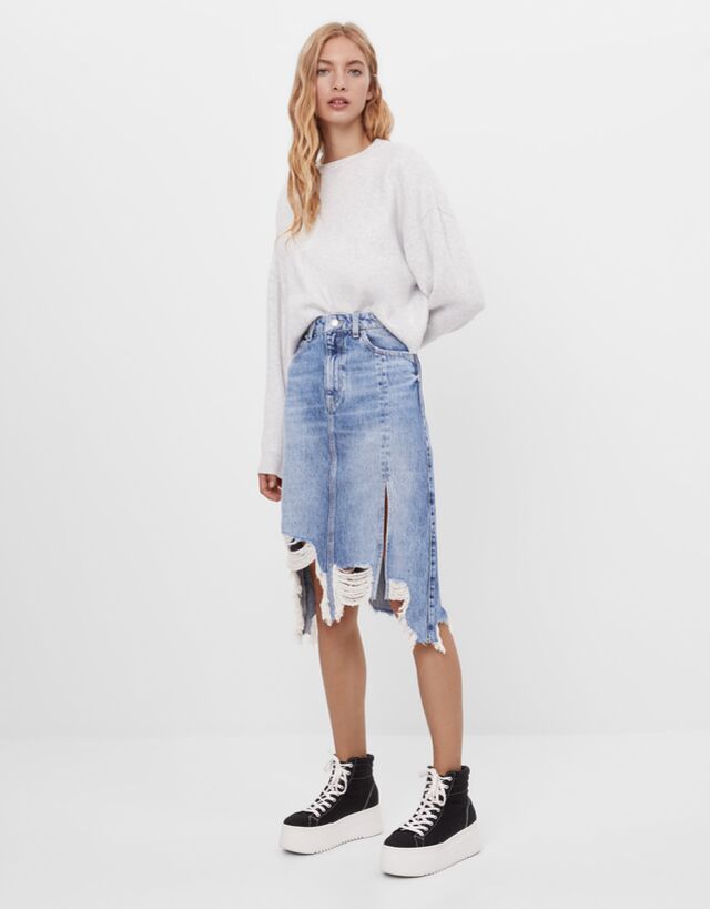 Ripped midi skirt - Woman | Bershka