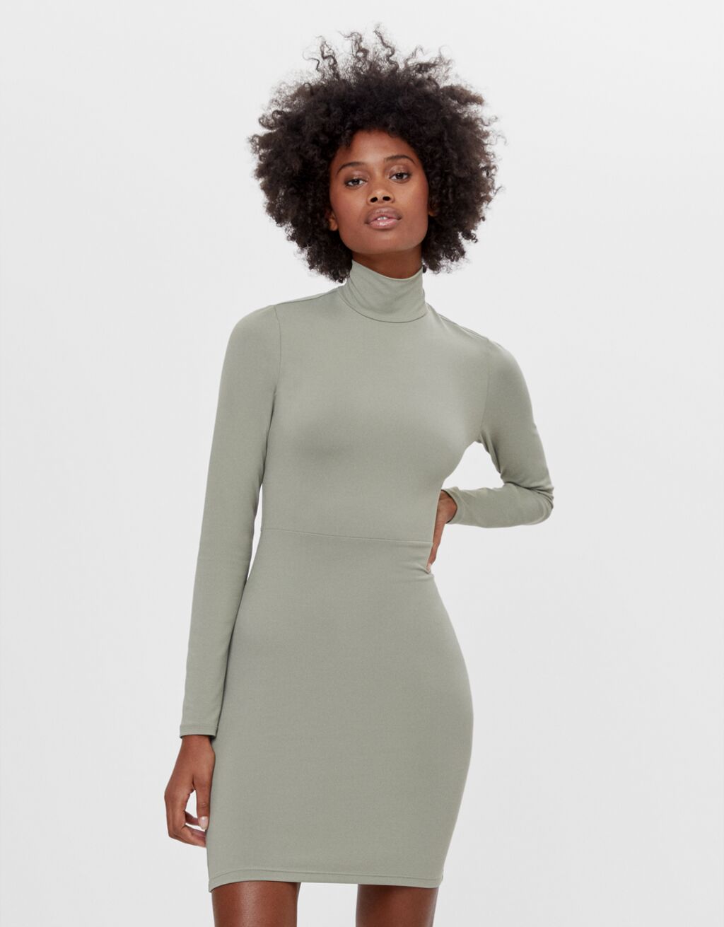 Rückenfreies Kleid Bershka Rückenfreies Kleid Bershka