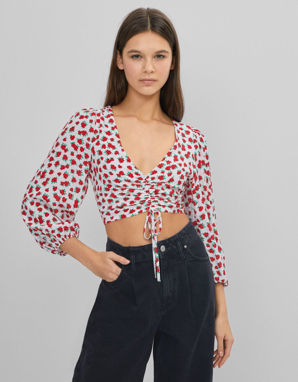 Floral print blouse with knot 