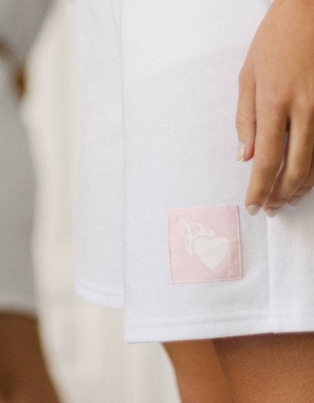 Bermudashorts Aus Pluschgewebe Mit Print Hosen Bershka Germany