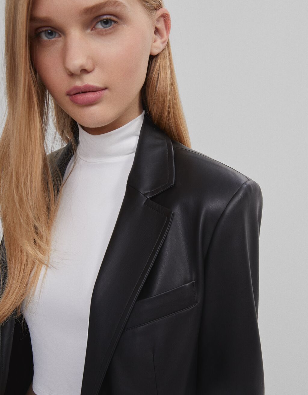 Blazers y chaquetas de Bershka perfectas al 40% DE DESCUENTO 5 Merca2.es 6063644800 2 2 3 Merca2.es