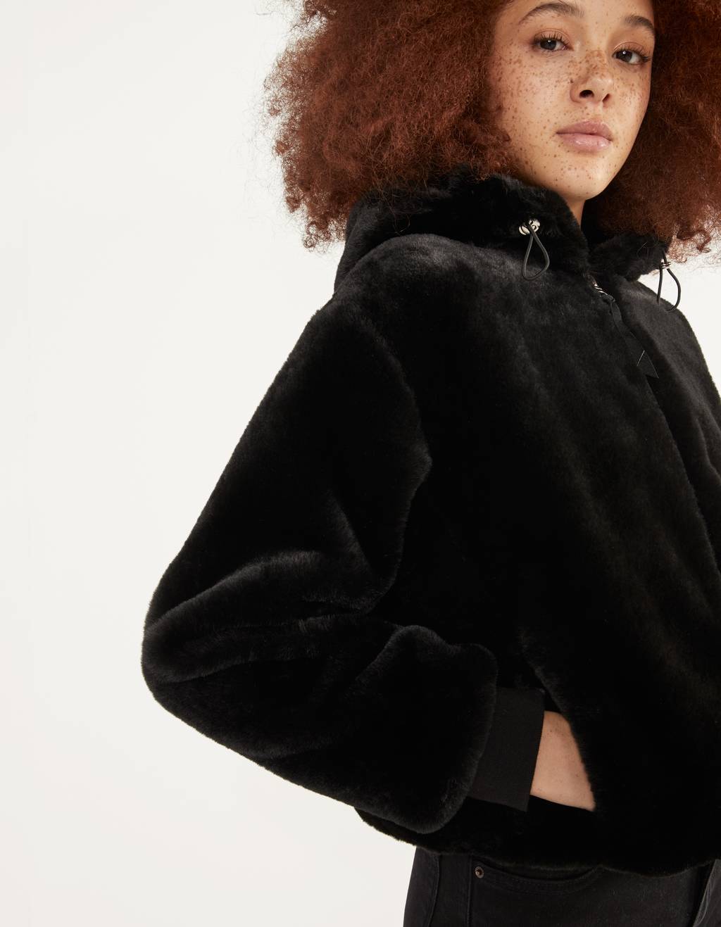 Faux fur jacket with hood - Basics 