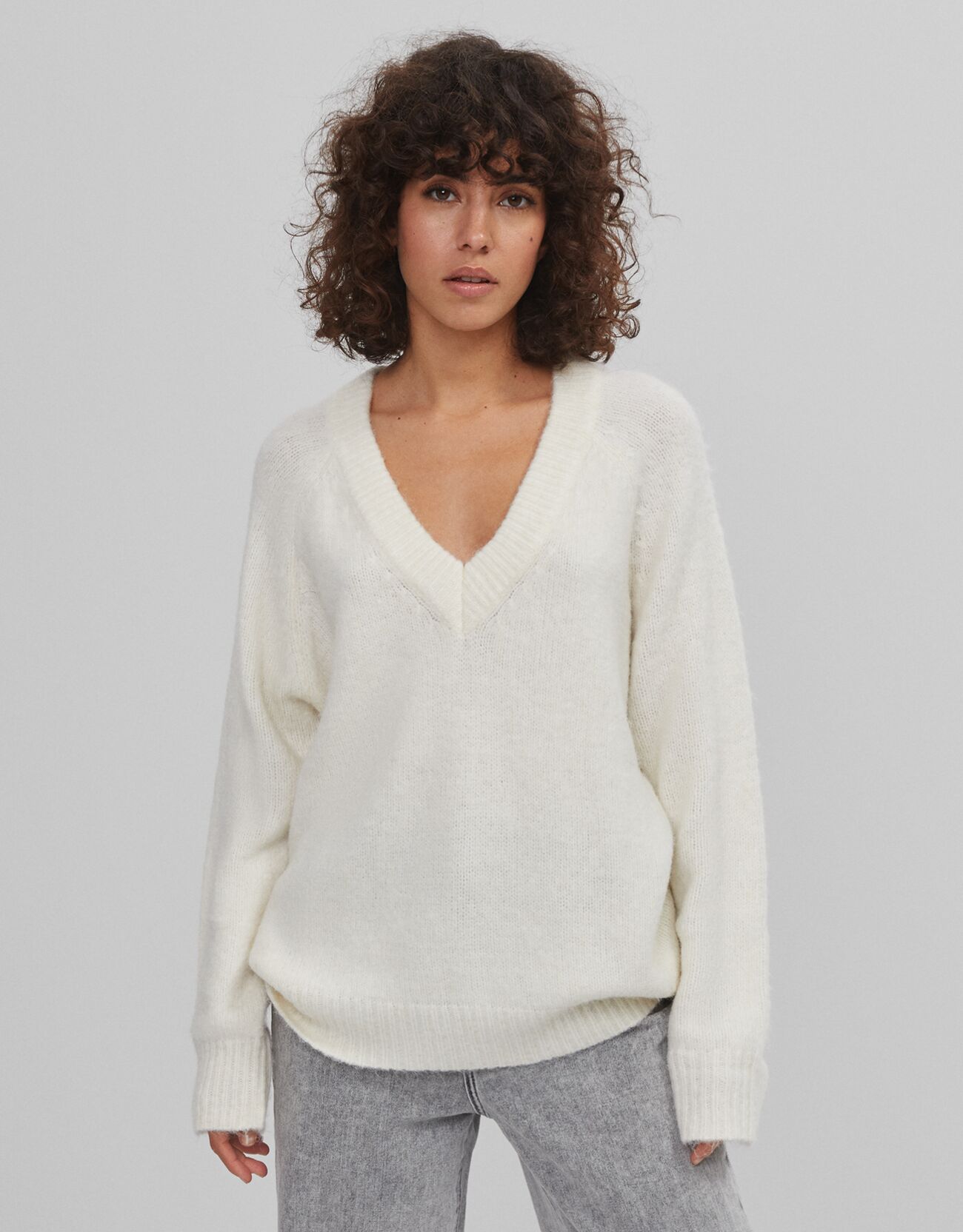 V-neck sweater - Sweaters and cardigans 