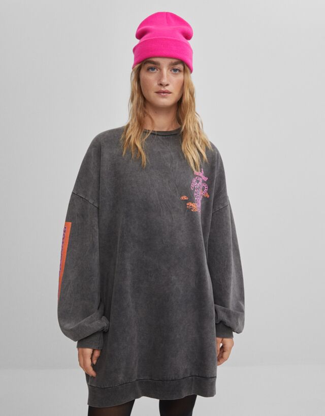 Longline printed sweatshirt - Dresses - Woman | Bershka
