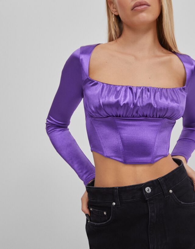 Mujer Camiseta velvet contraste tul Negro | Camisetas Y Tops Bershka \u003c  Esperando a Christine
