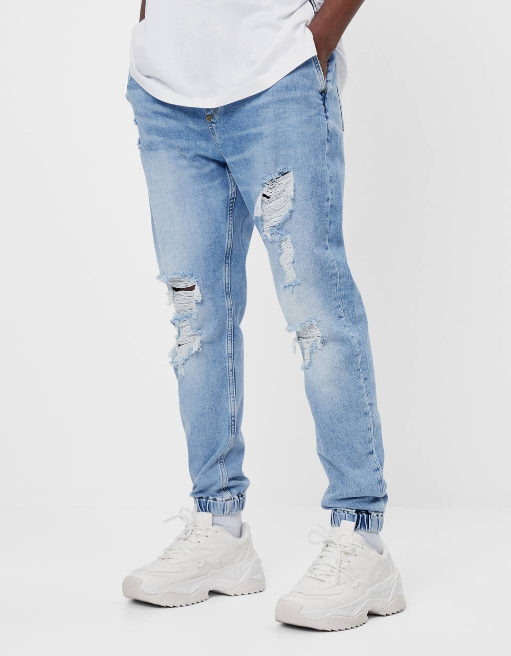 torn jogger jeans