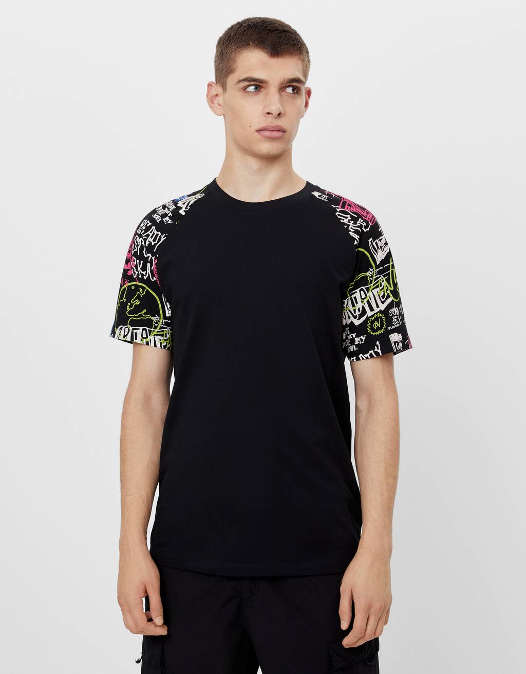 T-shirt with raglan sleeves - Sale Favourites - Man