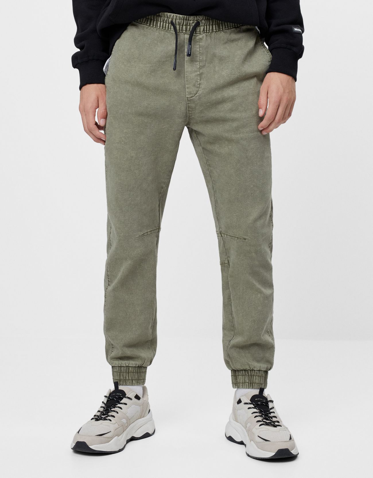 bershka slim jogger fit