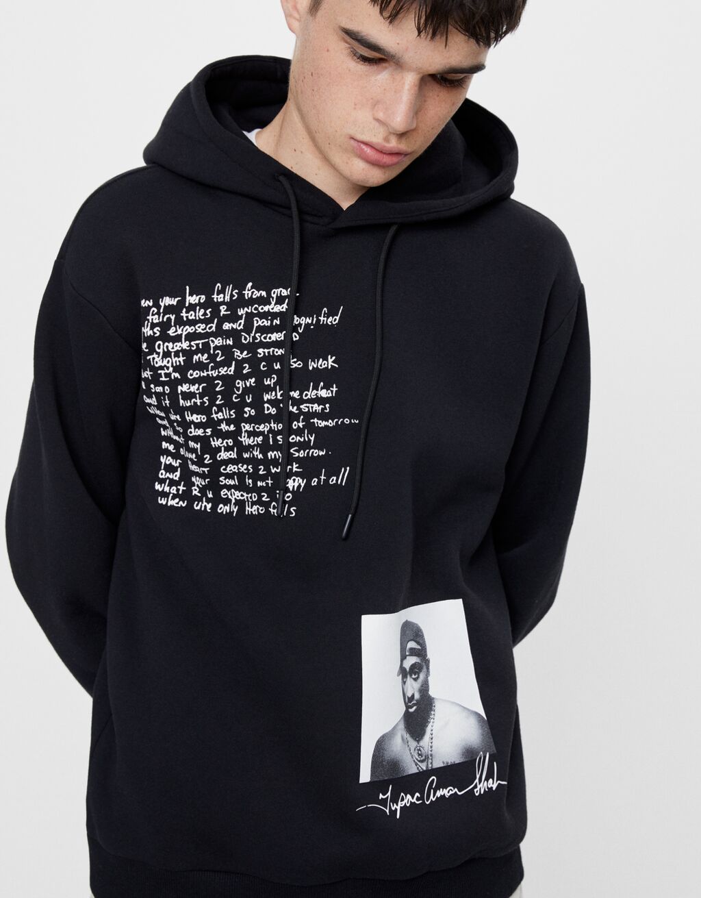 Sudadera print capucha Tupac - Ropa - Bershka Venezuela