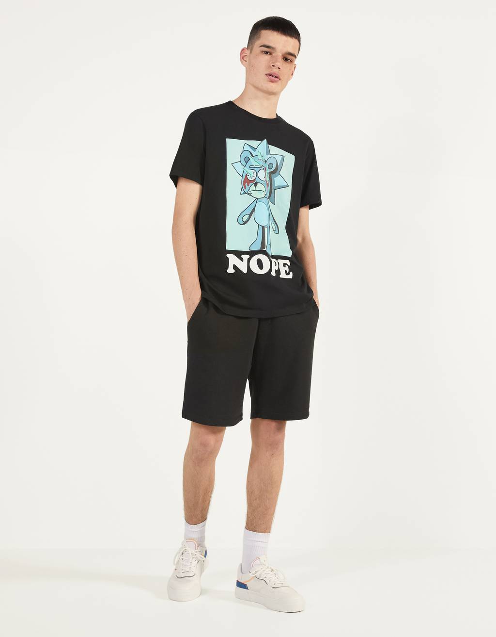 camiseta rick y morty bershka