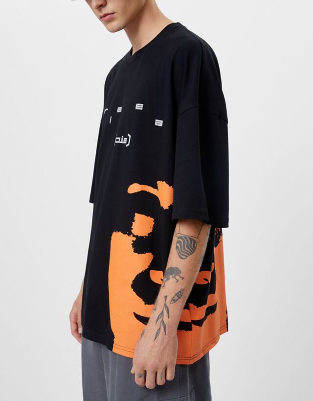 Desenli Dokumlu T Shirt Tisort Erkek Bershka