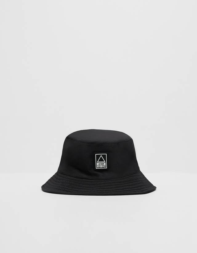 bucket hat bershka