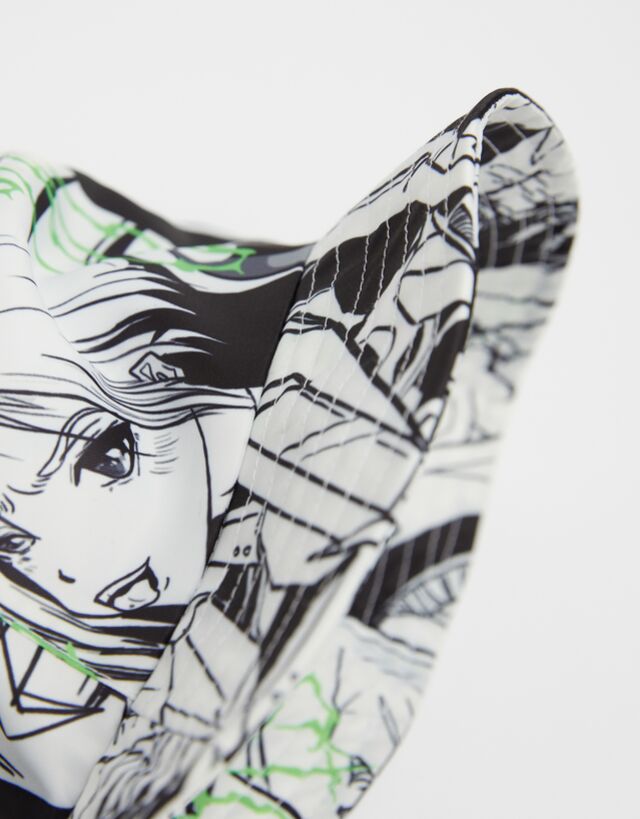 Billie Eilish x Bershka bucket hat 