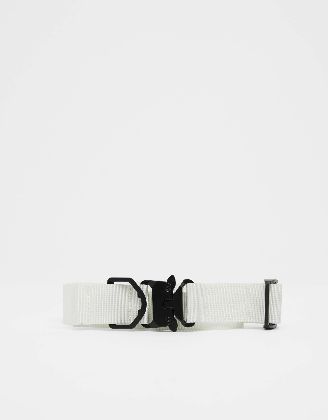 white canvas belt