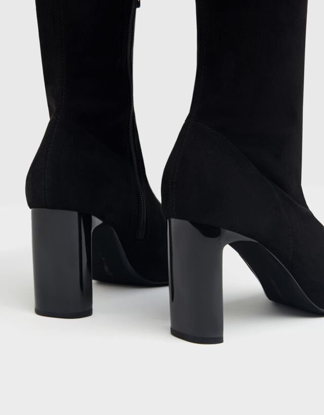 Botas tacón metalizadas y arrugadas - null - Bershka Ecuador