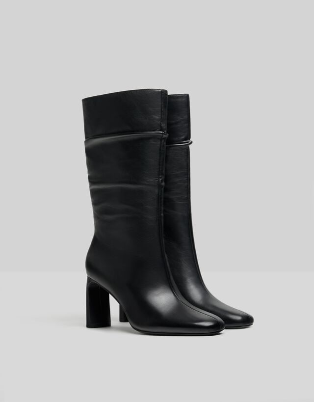 Botas tacón media caña arrugadas PIEL - Zapatos - Mujer | Bershka