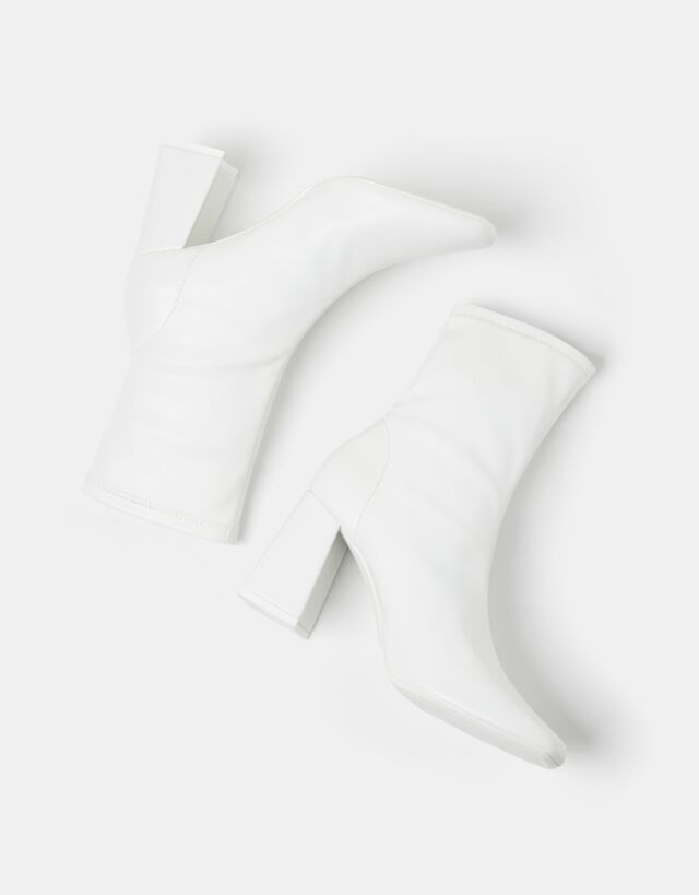 Botines tacón cowboy pespuntes - null - Bershka Dominican Republic