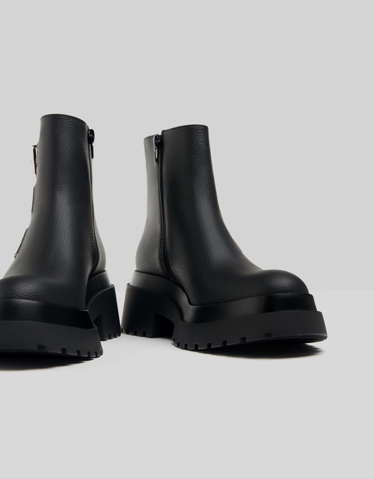 chelsea boots bershka