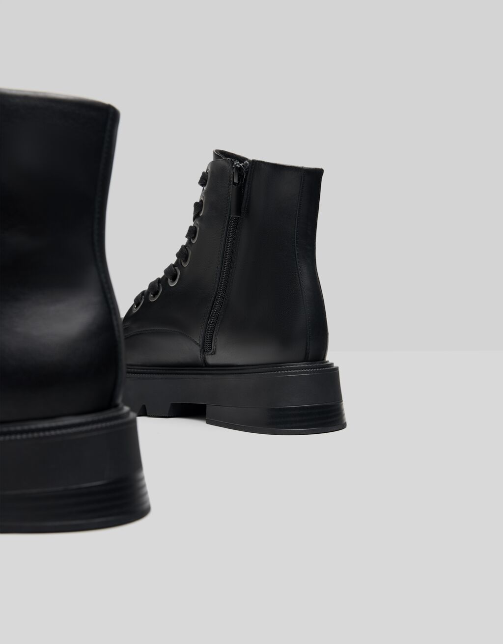 Botines plataforma PIEL - Chaquetas - Bershka España - Islas Canarias