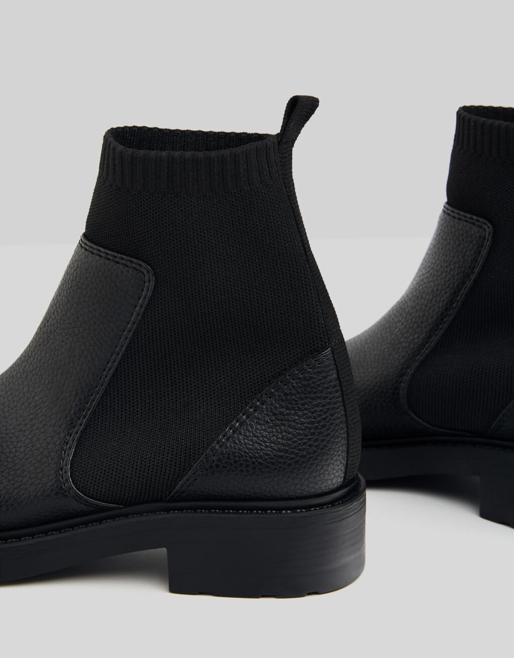 Flat sock-style ankle boots - null 