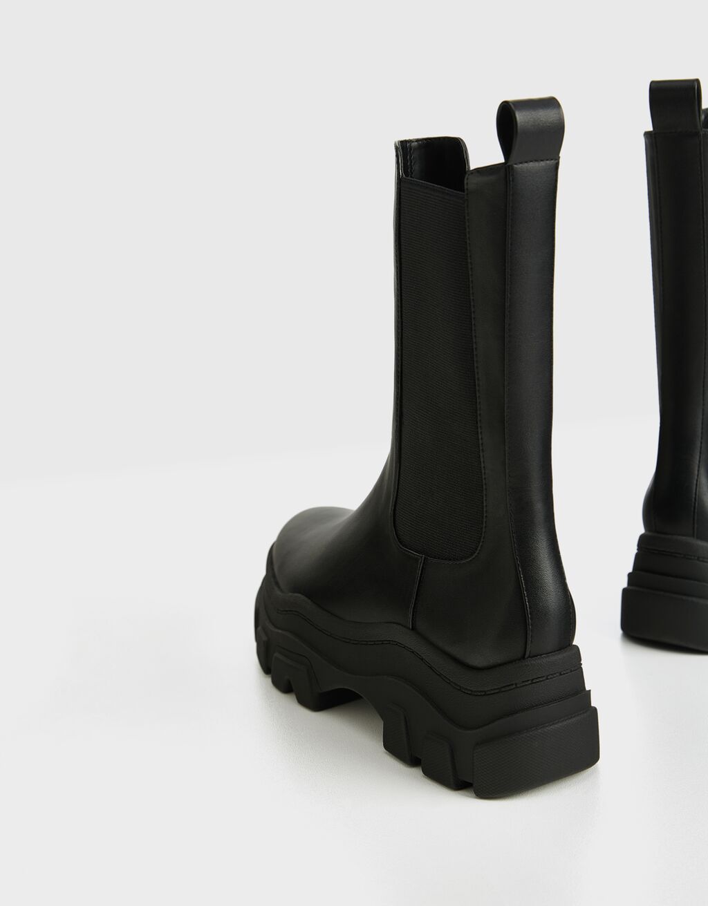 Botínes elásticos plataforma track - Botas y Botines - Bershka Honduras
