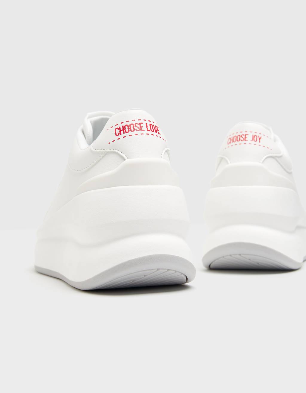 Zapatilla plataforma XL. - null - Bershka España - Islas Canarias