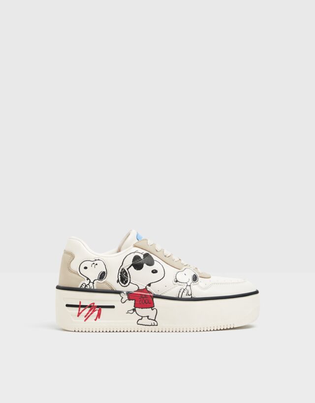 Snoopy platform trainers - Shoes - Woman | Bershka