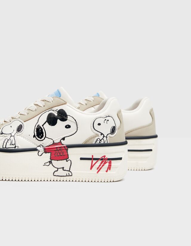 snoopy platform trainers