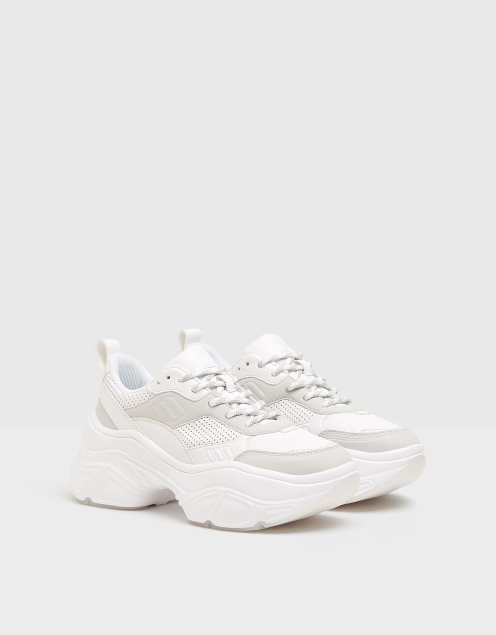 pull and bear chunky sole trainers