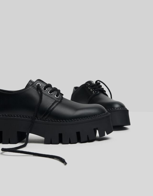 black flat platform shoes
