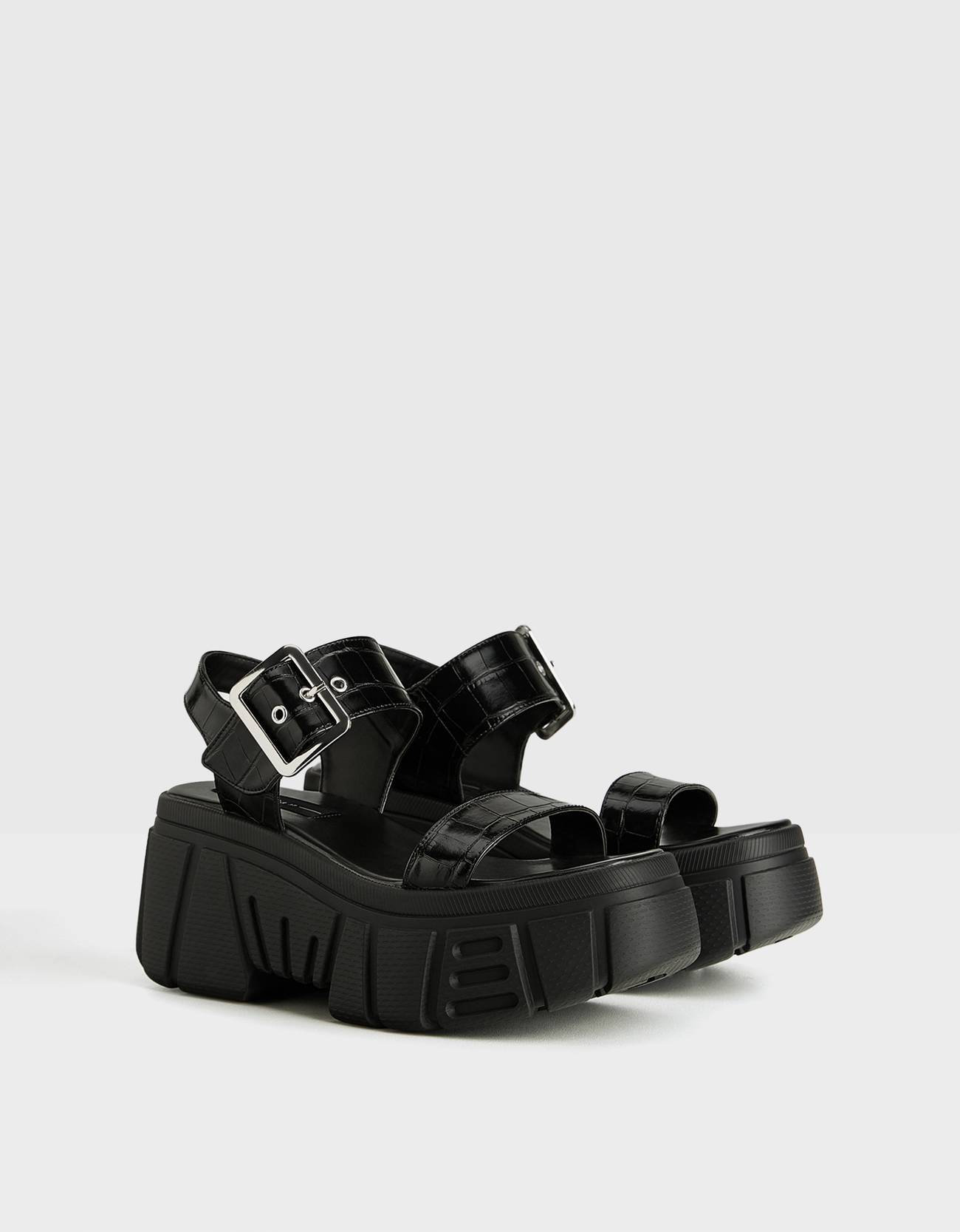 platform sandals sporty