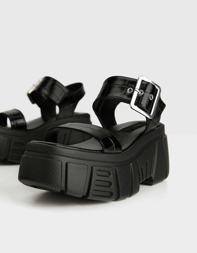 Sandalia plataforma deportiva - Zapatos - Mujer | Bershka