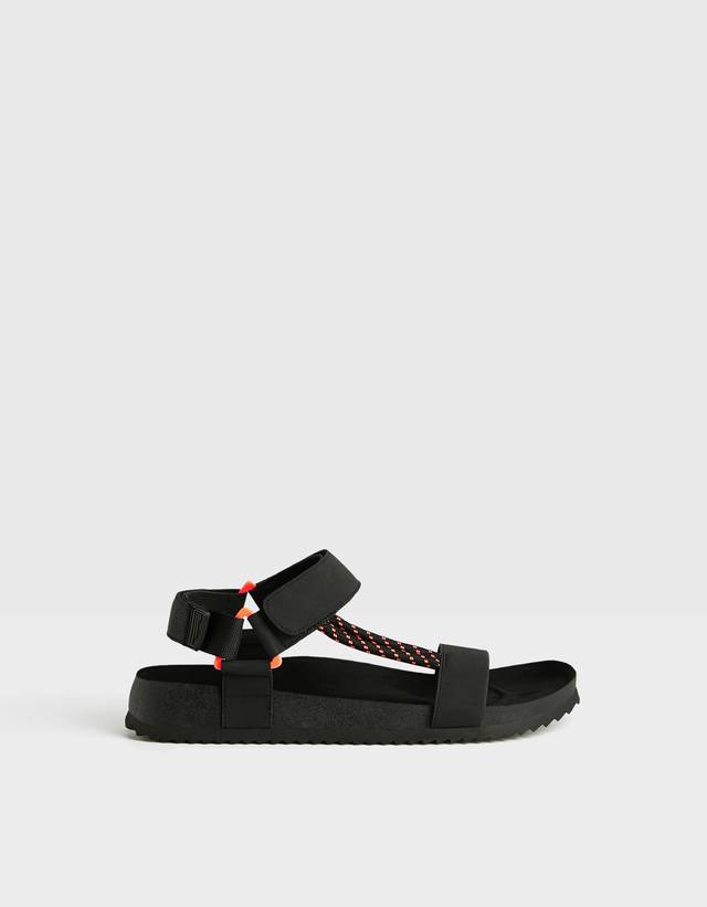 Sandalia tiras detalle flúor hombre