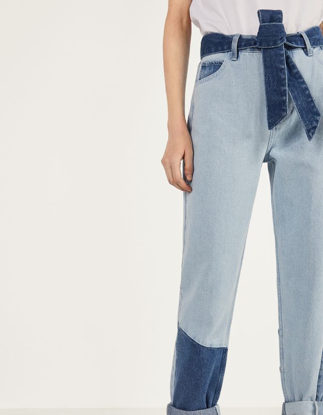 Mom Fit jeans with contrast details 