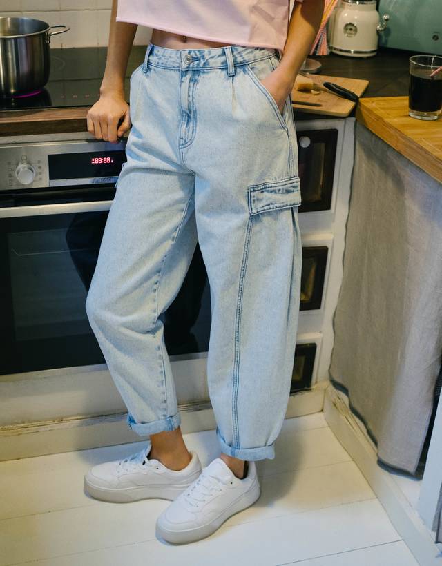 Acid-wash balloon-fit jeans - null 
