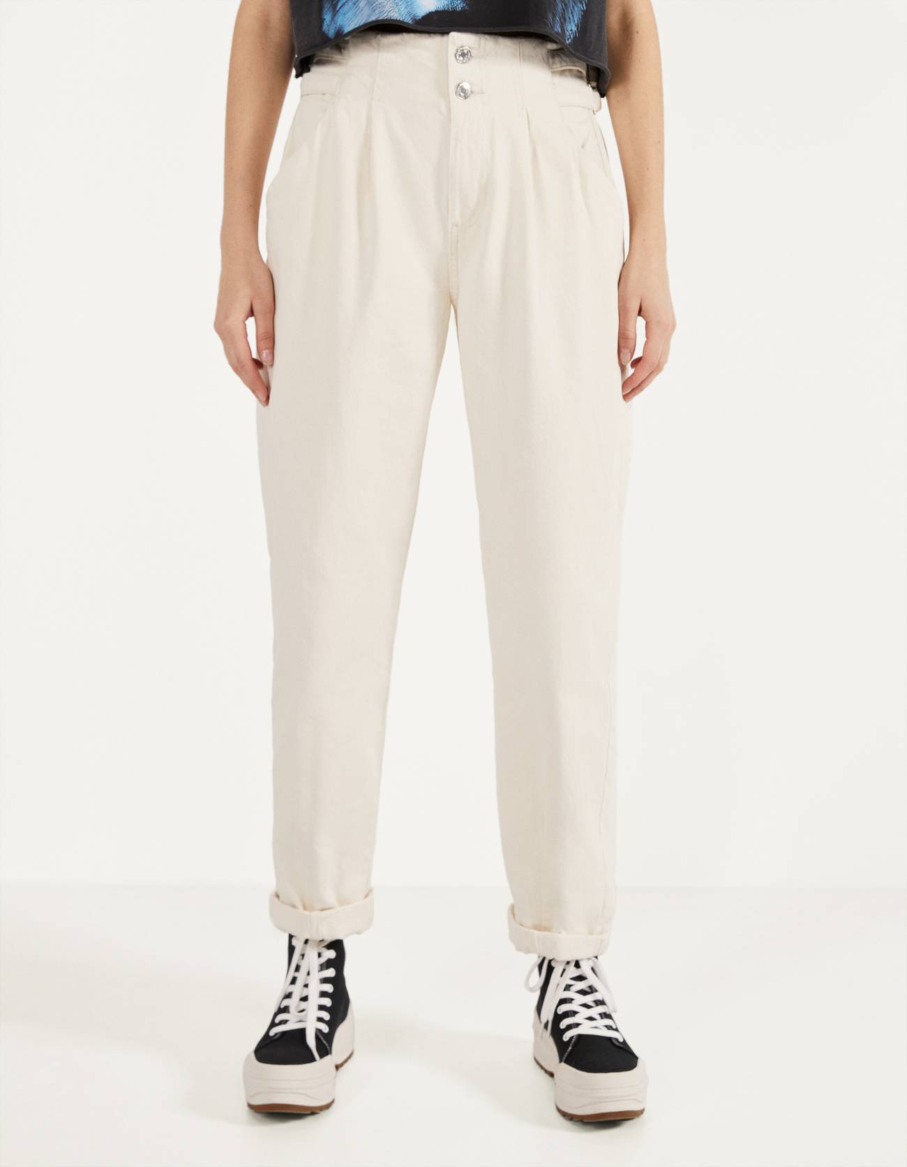 High waist trousers with belt loops 