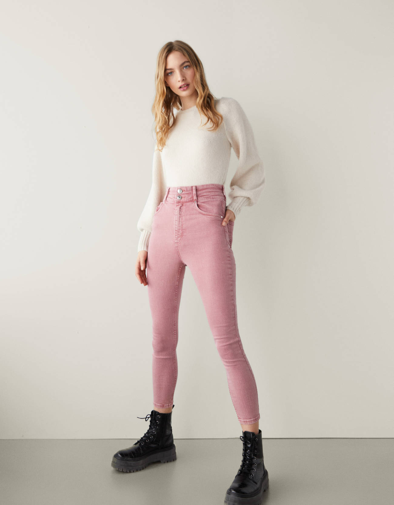 Bershka Süper yüksek bel pantolon 0 Bershka Süper yüksek bel pantolon 1