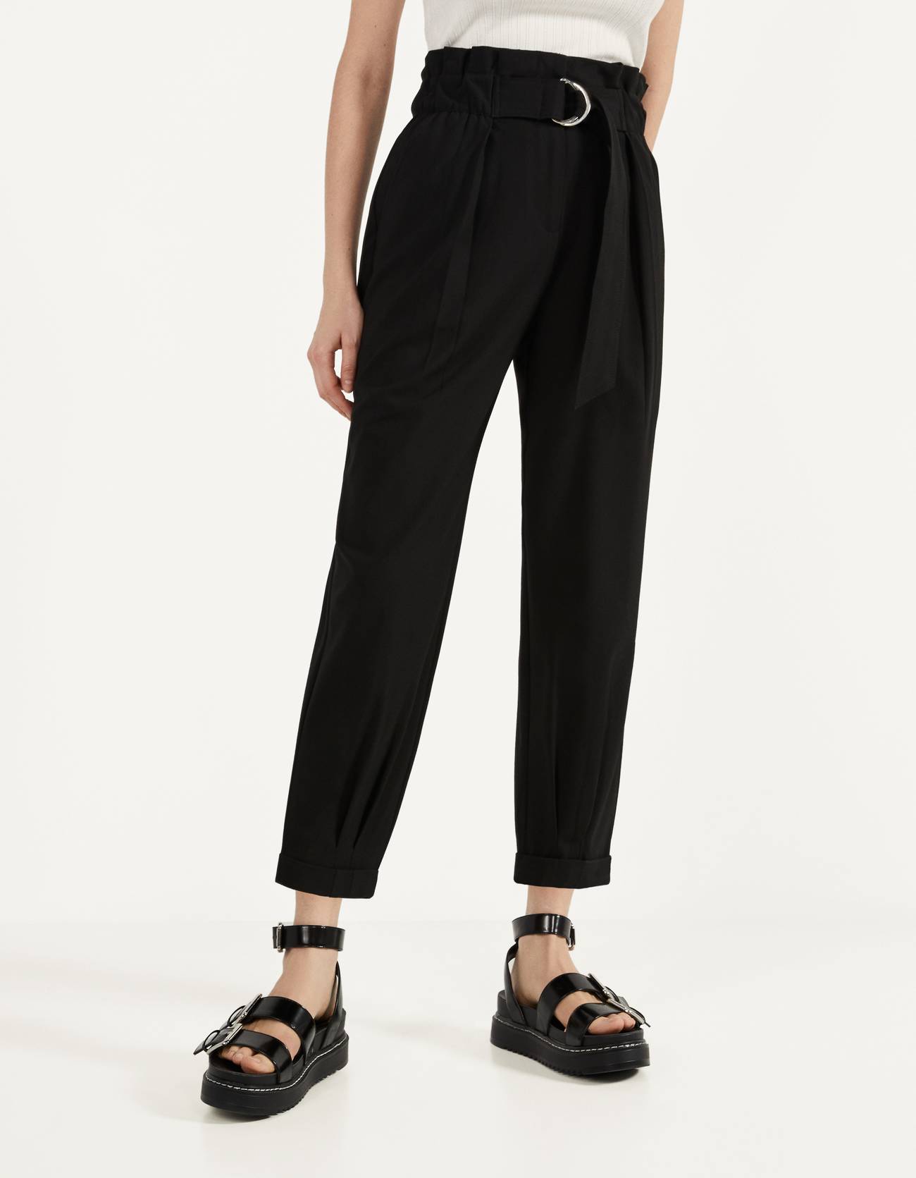 Los pantalones de colores de Bershka que te harán más alta - Los vaqueros