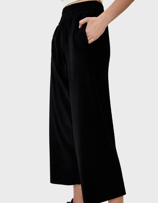 Pantalon palazzo en velours côtelé - null - Bershka Lebanon