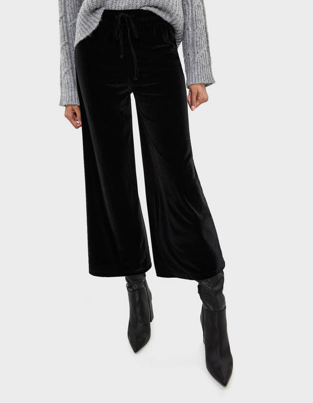 Sofía Suescun tiene el pantalón con brillos de Bershka que querrás llevar  en Nochevieja - Conocide.com