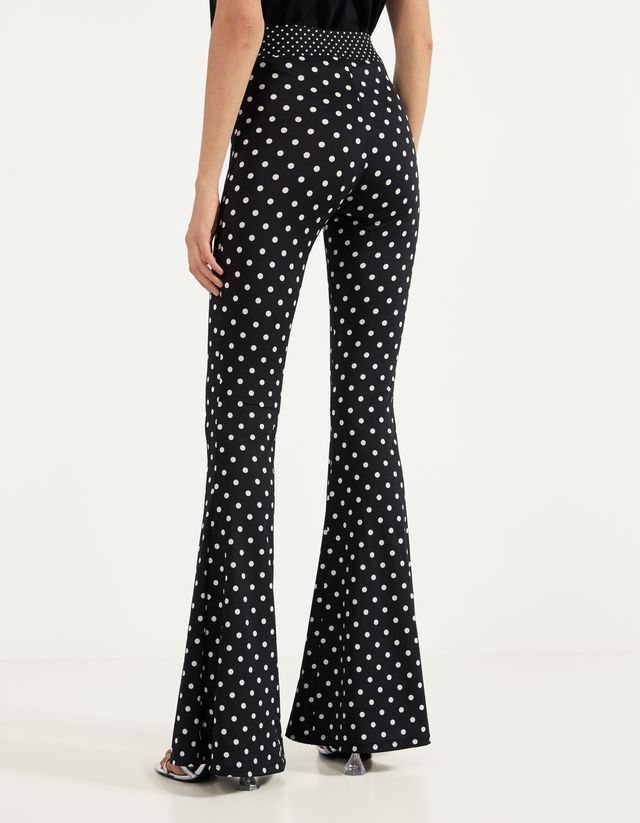 Pantalón Flare Fit de lunares - Mujer | Bershka
