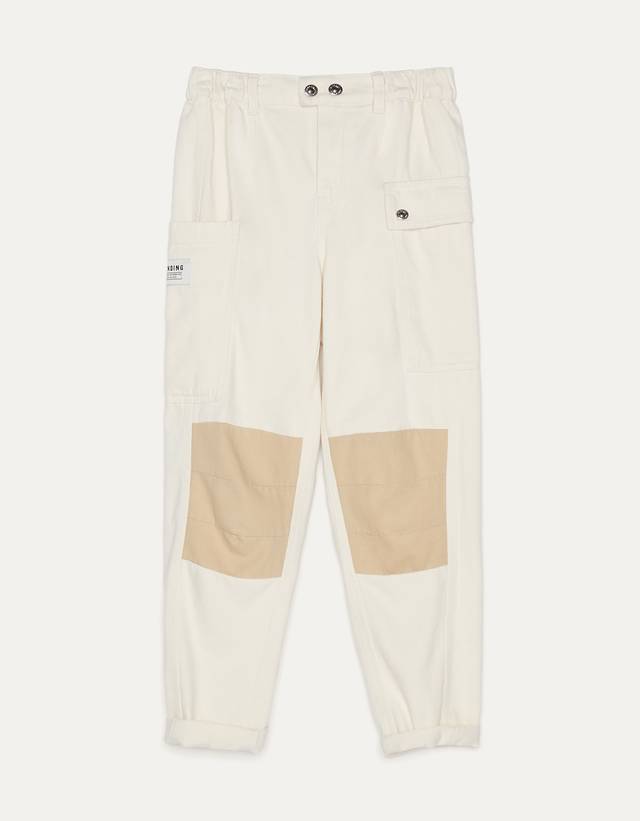 Contrast cargo trousers - Woman | Bershka