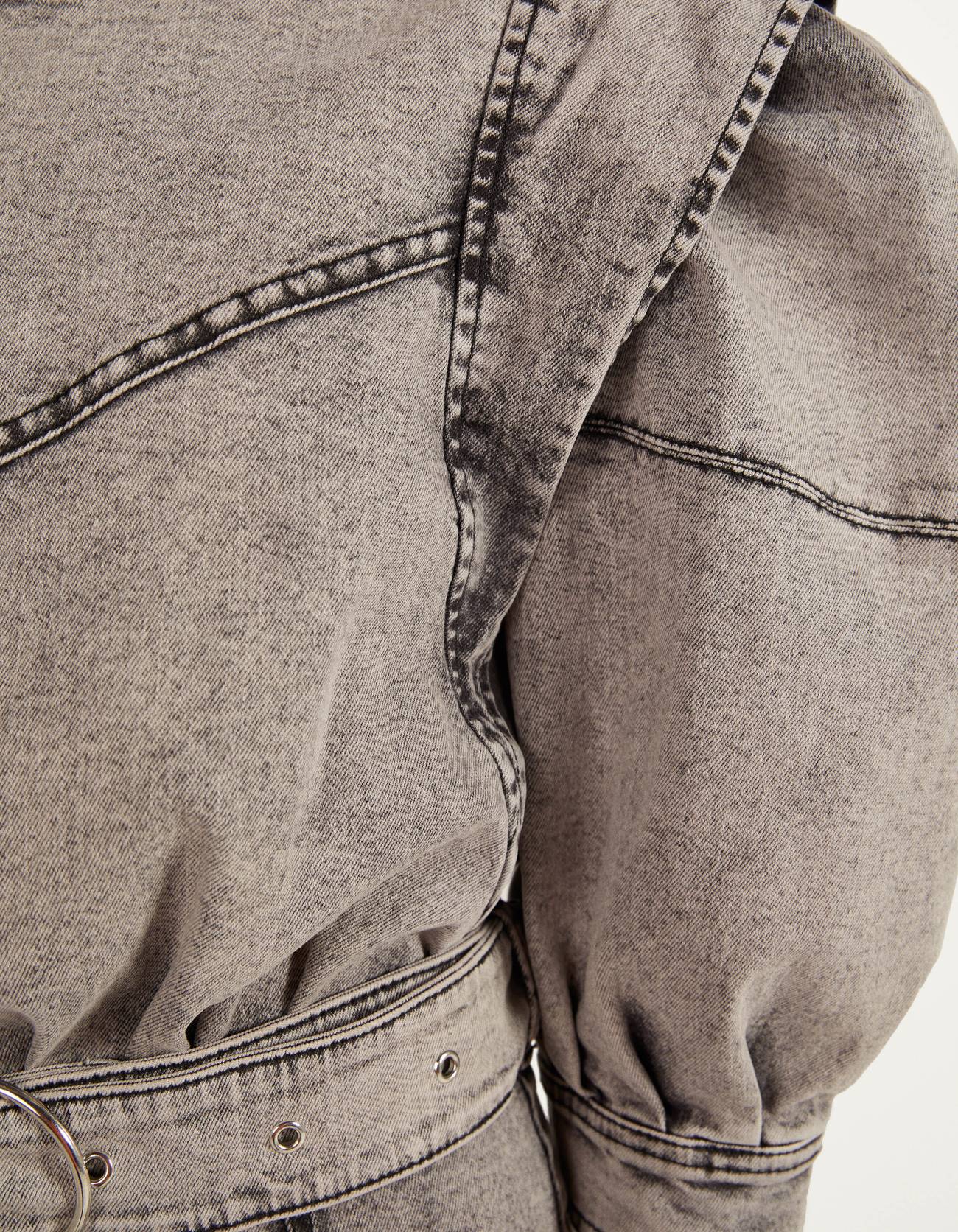 Bershka Volanlı denim elbise 8 Bershka Volanlı denim elbise 9