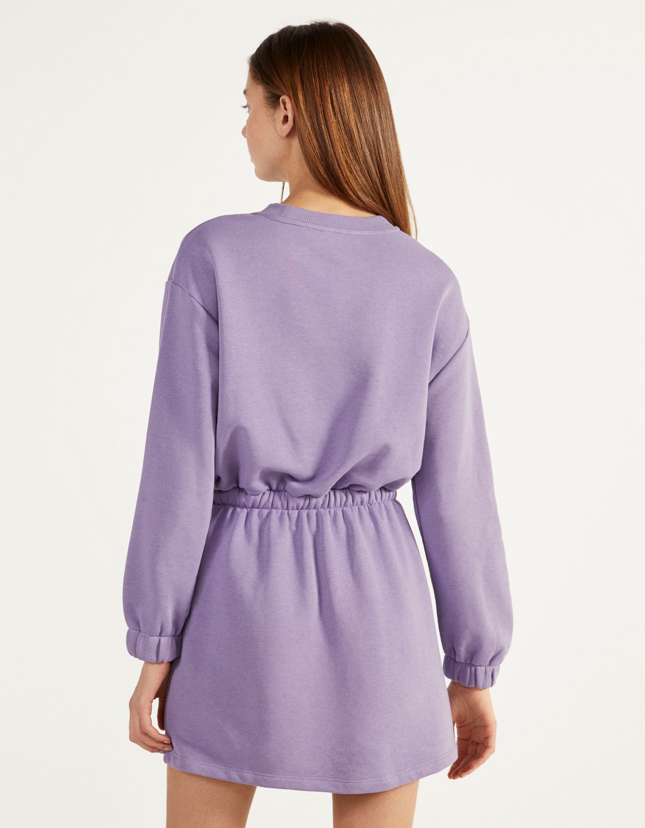 Платье из мягкой ткани со сборкой на талии Фиолетовый Bershka