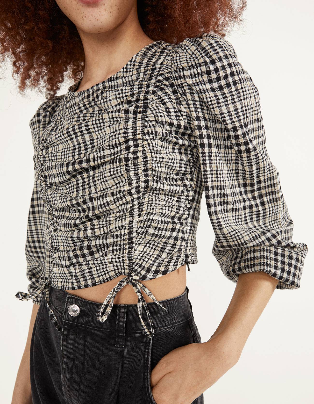 Bershka Büzgülü poplin bluz 2 Bershka Büzgülü poplin bluz 3