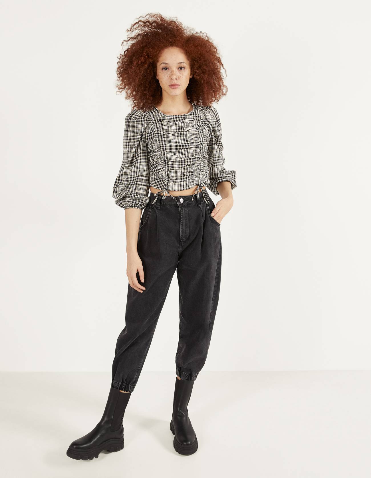 Bershka Büzgülü poplin bluz 4 Bershka Büzgülü poplin bluz 5