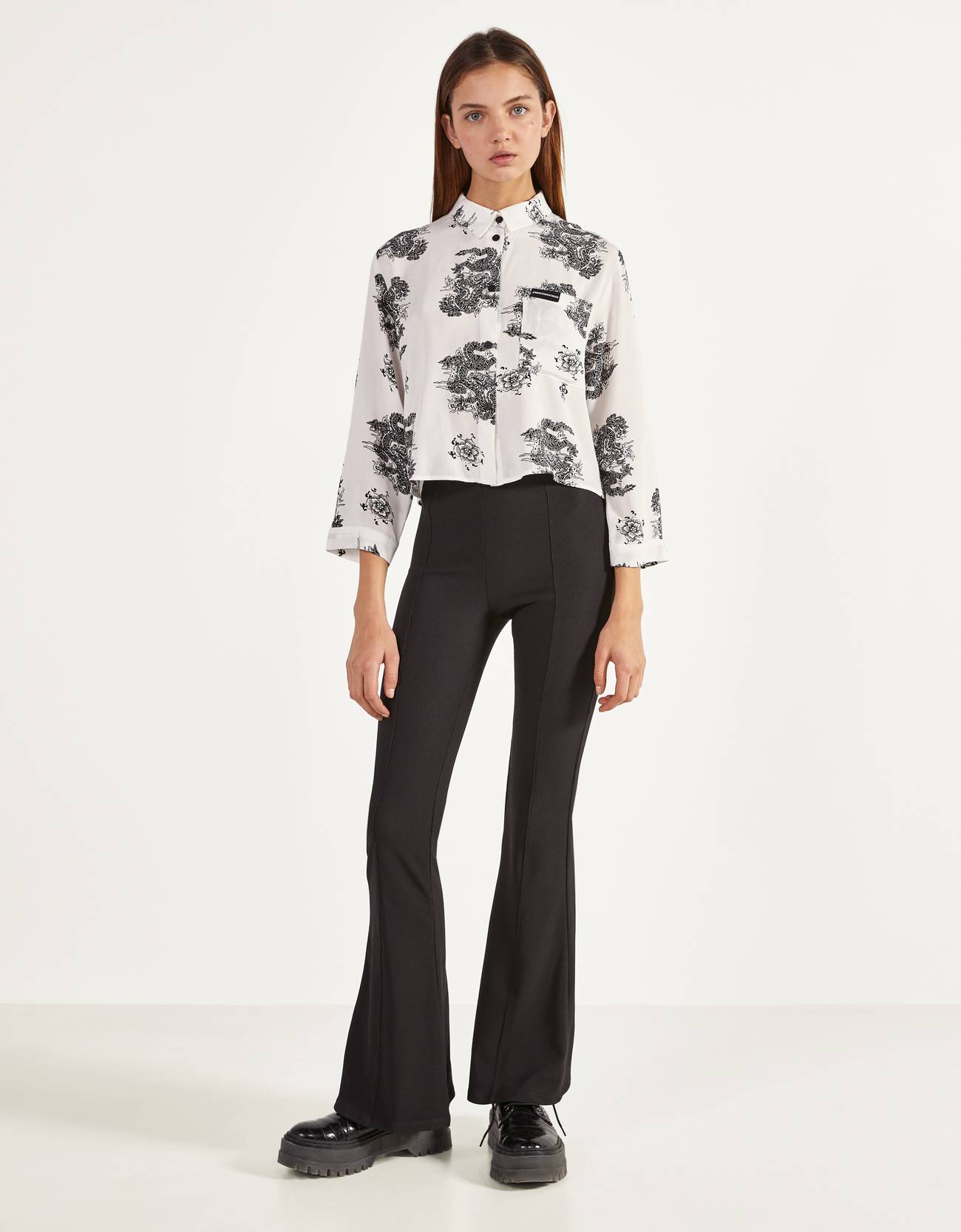 Bershka Desenli crop gömlek 8 Bershka Desenli crop gömlek 9