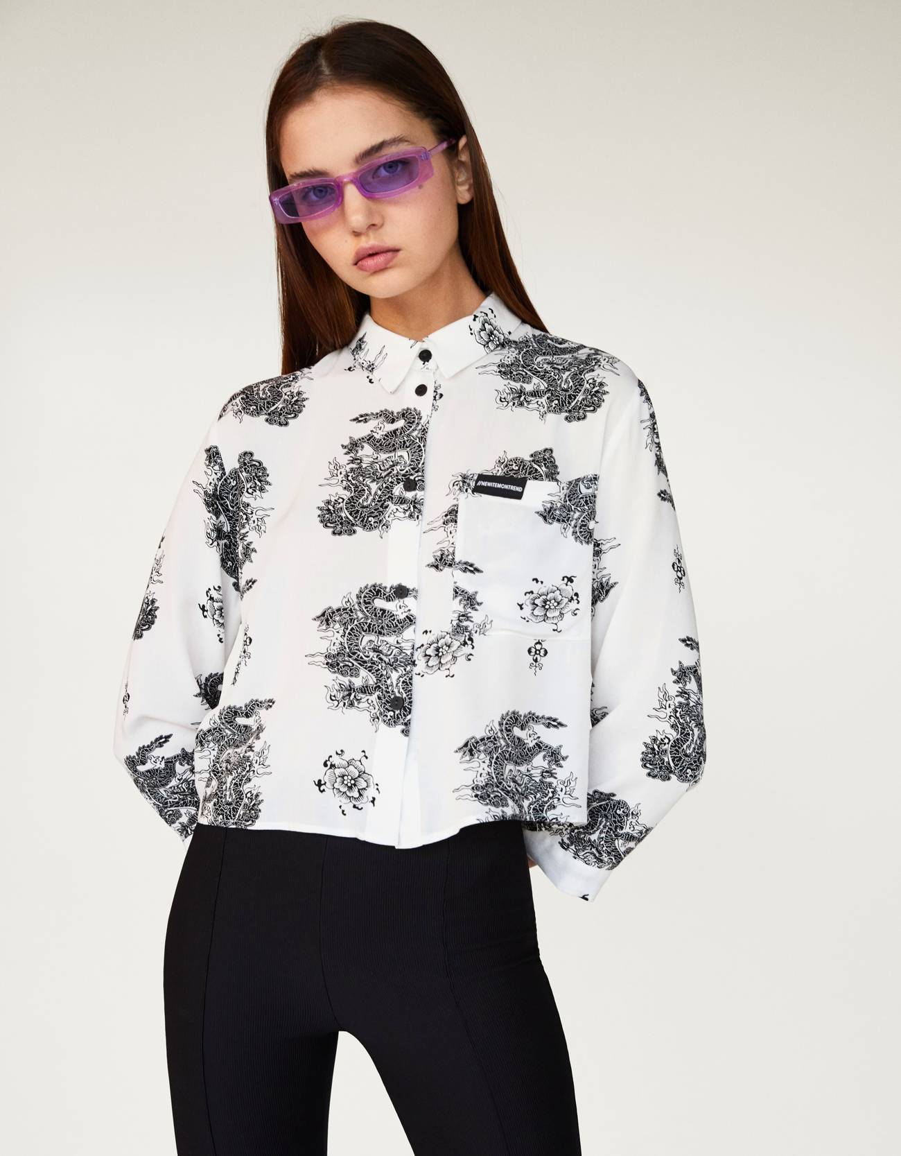 Bershka Desenli crop gömlek 0 Bershka Desenli crop gömlek 1