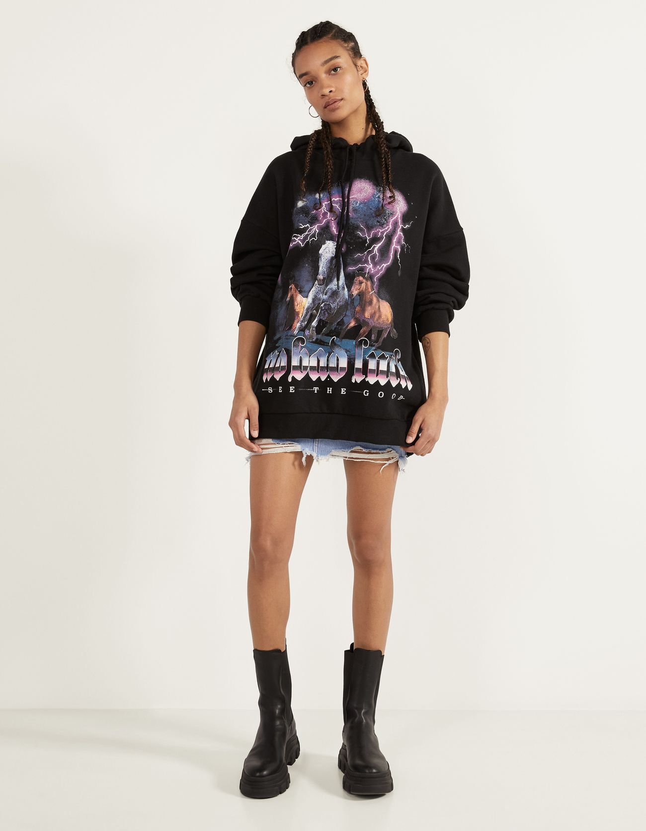 Bershka Desenli kapüşonlu sweatshirt 4 Bershka Desenli kapüşonlu sweatshirt 5