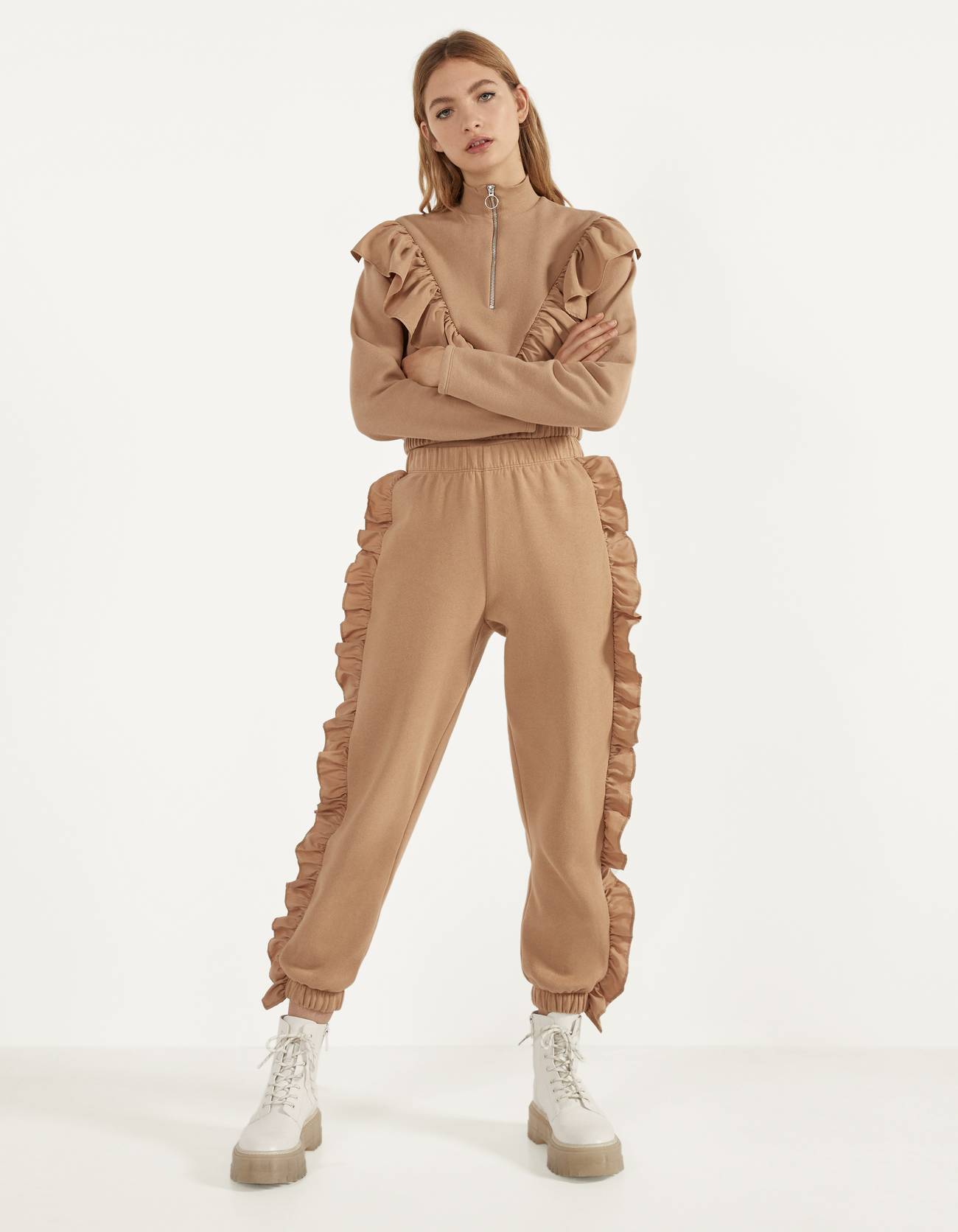 Bershka Volanlı sweatshirt 4 Bershka Volanlı sweatshirt 5